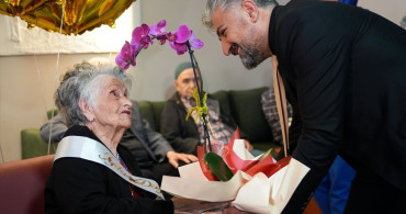 Melahat Olcay, 100. Yaşını Huzurevinde Kutladı