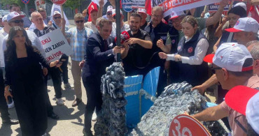 Memurlar taleplerini 'sabır taşı' ile dile getirdi