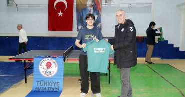 Menteşe Anadolu Lisesi'ne Federasyondan Tenis Masası Desteği