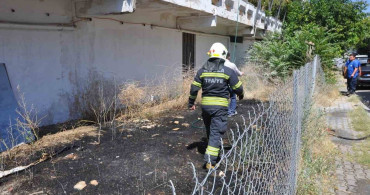 Menteşe'de otel arkasındaki otluk alanda yangın