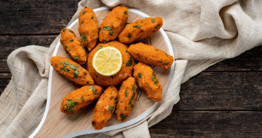 Mercimek köftesi nasıl yapılır? Mercimek köftesi kaç kalori? Kolay mercimek köftesi tarifi