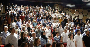 Merkezefendi Belediyesi kent tiyatrosu'nda yılsonu heyecanı
