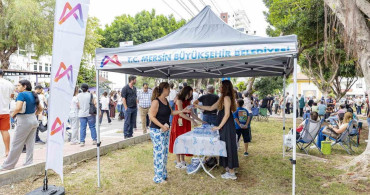 Mersin Büyükşehir Belediyesinden LGS günü su ikramı