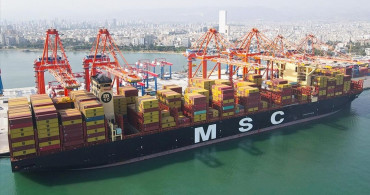 Mersin Limanı'nın Yeni Terminaline Dev Konteyner Gemisi Yanaştı