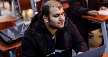 Mersin Valisi Toros, Görme Engelli Öğrenciye Destek Oldu