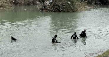 Mersin'de Akıntıya Kapılan Genç İçin Arama Çalışmaları Devam Ediyor
