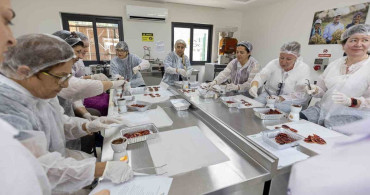Mersin'de coğrafi işaretli kan portakalı yeni bir ürüne dönüştü