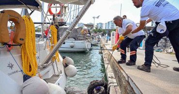 Mersin'de Deniz Dibi Temizliği Etkinliği