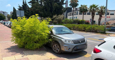 Mersin'de engelli rampası ve kaldırımı işgal eden 184 araca ceza