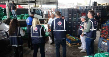 Mersin'de Hal Denetimleri İle Fahiş Fiyatların Önüne Geçiliyor