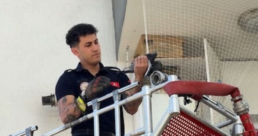 Mersin'de İtfaiye Ekipleri Mahsur Güvercini Kurtardı