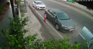 Mersin'de kontrolden çıkan kamyon, park halindeki araçları biçti