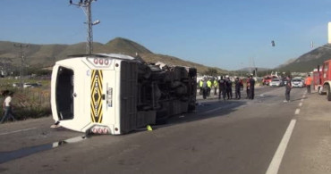 Mersin'de Öğrenci Servisi Kazası: 17 Yaralı
