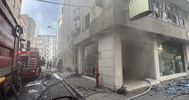 Mersin'de Organizasyon İşletmesinde Yangın Çıktı