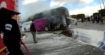 Mersin'de Otobüs Yangını Kontrol Altına Alındı