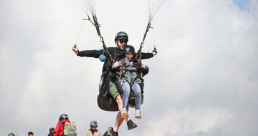 Mersin'de Özel Gereksinimli Çocuklar Yamaç Paraşütü Heyecanını Yaşadı