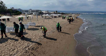 Mersin'de sahiller dünya çevre haftasında temizlendi