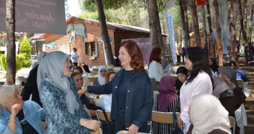 Mersin'de Şehit Anneleri İçin Anlamlı Anneler Günü Programı