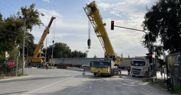 Mersin'de Tır Kazası: Yol Ulaşıma Kapatıldı