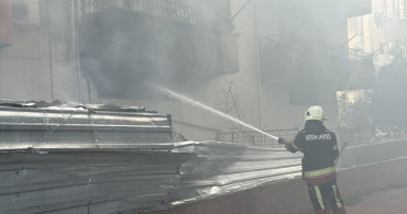 Mersin'de Yangın İtfaiye Ekipleri Tarafından Kontrol Altına Alındı