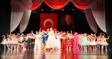 Mersin’de yıl sonu bale gösterisi sanatseverlerden tam not aldı