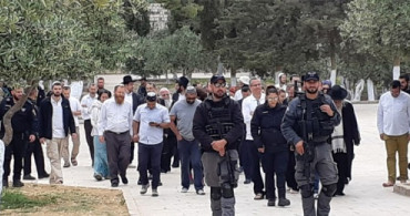 Mescidi Aksa'ya Fanatik Yahudilerden Baskın