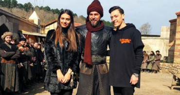 Mesut Özil, Diriliş Ertuğrul Setini Ziyaret Etti