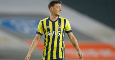 Mesut Özil Kadroya Dönüyor!