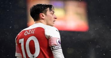 Mesut Özil'den 'Hello Brother' Mesajı