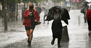 Meteoroloji il il açıklayarak uyardı: Sağanak yağış ve kar hafta başında kapıyı çalacak