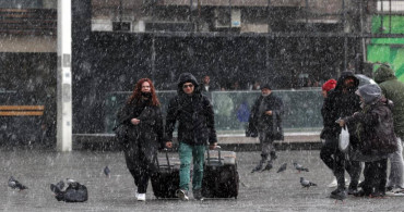 Meteoroloji il il vererek uyardı: Kar, sağanak yağış ve fırtına hepsi birden geliyor