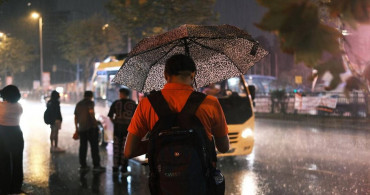 Meteoroloji sağanak yağışlı ve fırtınalı bölgeleri duyurdu: 12 il için sarı kodlu uyarı
