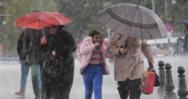 Meteoroloji’den o illere art arda uyarılar: Kuvvetli yağış ve fırtına kapıda! 22 Kasım Salı hava durumu