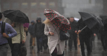 Meteoroloji’den sis ve pus uyarısı: 3 bölgede sağanak yağış yaşanacak