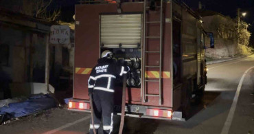 Metruk Evdeki Yangın Paniğe Neden Oldu