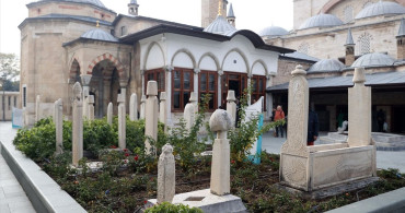 Mevlana Müzesi: Rumi'nin Evrensel Çağrısının Merkezi