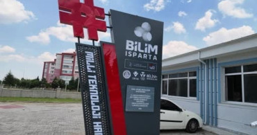Meyve ve sebzelerin gücüyle araç tasarımı