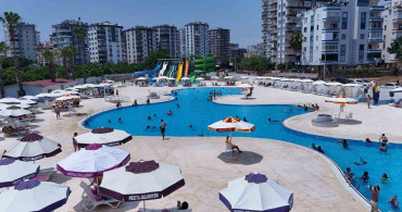 Mezitli Belediyesi su parkı yaz sezonuna kapılarını açtı