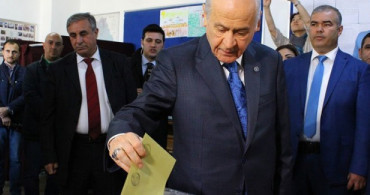 MHP Genel Başkanı Devlet Bahçeli'nin Büyükşehir Teklifi AK Parti'yi Harekete Geçirdi