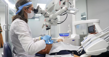 Mikroskopik Diş Tedavisi: Daha Uzun Süreli ve Başarılı Restorasyonlar