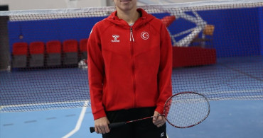 Milli Badmintoncu Özge Bayrak'ın Madalya Hedefleri