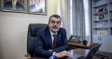 Milli Eğitim Bakanı Tekin, AA'nın 'Yılın Kareleri' Oylamasına Katıldı