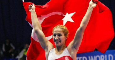 Milli Güreşçi Buse Tosun'dan Altın Madalya 