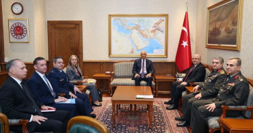 Milli Savunma Bakanı Güler, ABD Büyükelçisi Barrack ile Görüştü