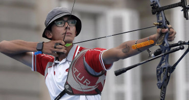 Milli Sporcu Mete Gazoz'un Sevgilisinin Güzelliği Sosyal Medyaya Damgasını Vurdu!
