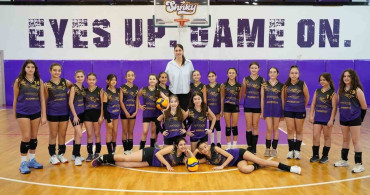 Milli Voleybolcu Kübra Akman'dan Öğrencilere İlham Dolu Buluşma