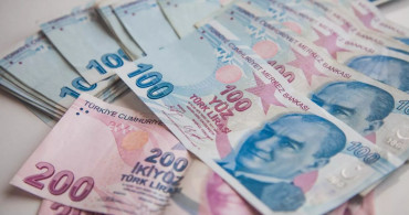 Milyonlarca kişiyi ilgilendiren gelişme: Emekli bayram ikramiyesi bugün hesaplara yatıyor