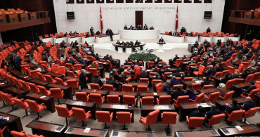 Milyonlarca öğrenci, emekli ve memuru ilgilendiriyor! 'Torba' yasa teklifi TBMM'ye sunuldu!
