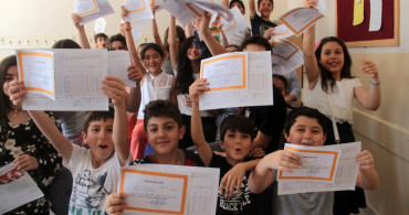 Milyonlarca öğrencinin karne sevinci başladı! Karneler ne zaman verilecek? İkinci dönem ne zaman başlayacak? İşte detaylar..