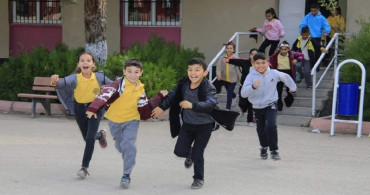 Milyonlarca öğrenciye müjdeli haber: Ara tatil Ramazan Bayramı ile birleşiyor